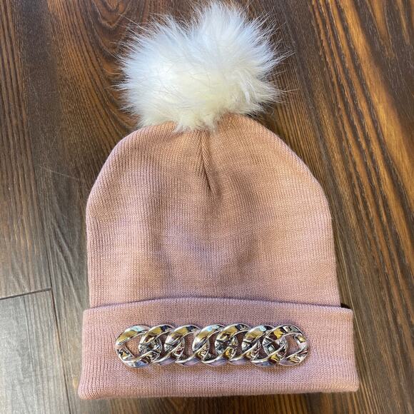 NWOT Steve Madden Knit Cuffed Beanie W/Pom Pom & Silver-tone Chain on Cuff - Picture 1 of 7